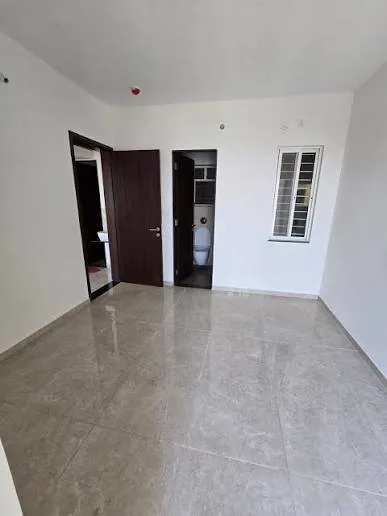 Semi-Furnished 2 BHK Apartment in Socorro