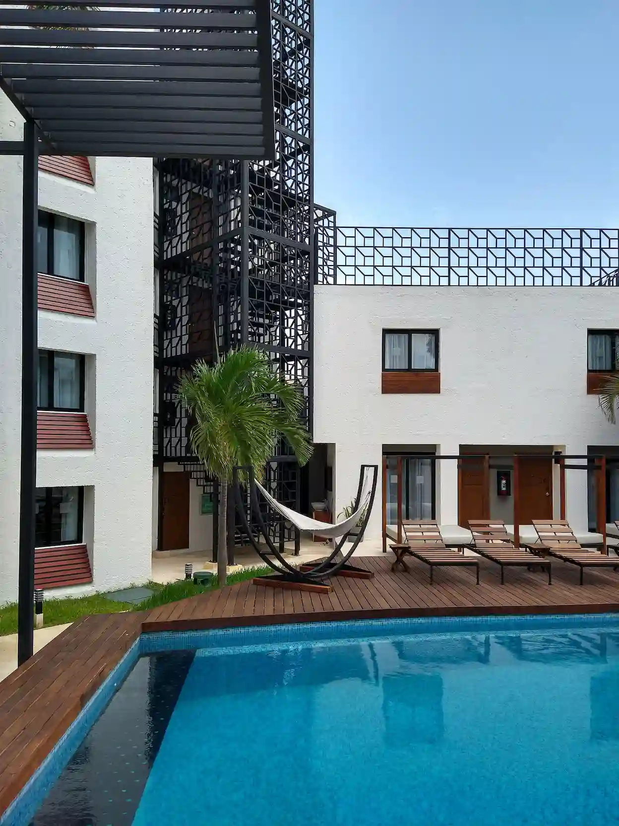 Furnished studio apartment in a gated society with swimming pool, Candolim, Goa